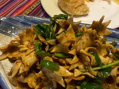 -香巴拉云南餐厅(华莱坞店)