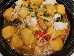 金针菇海鲜豆腐煲-曼玉餐厅(中原万达店)