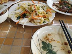 凉拌牛蹄筋-王三姑牛肉饼