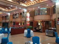 -老街坊美食汇(玉兰大街店)