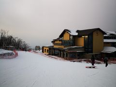 -中旅松花湖滑雪场