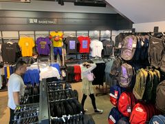 -NIKE上海青浦优选体验店