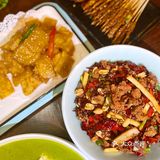 本处于闹市区但是却是一片净土，很适合闺蜜朋友聚餐