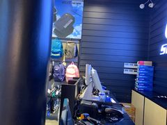 -SKECHERS 斯凯奇(上海国际时尚中心店)