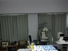 -视野联行眼镜•蔡司•依视路(温江店)