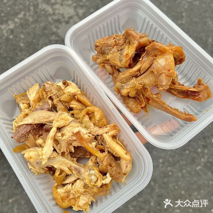 每次路过都要买上三盒的卤味谁懂啊