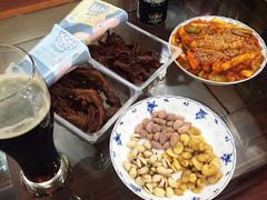 -周黑鸭(郑州中原区华山路中原万达沃尔玛店)