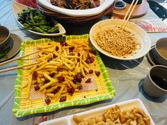 -肥肥虾庄·金牌油焖大虾(杨园滨江时代walk店)