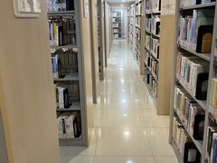-上海市静安区图书馆(新闸路馆)