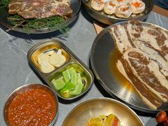 -草家酱蟹炭火烤肉店(珲春南路一店)