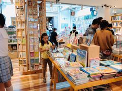 -猫的天空之城概念书店(苏州平江店)