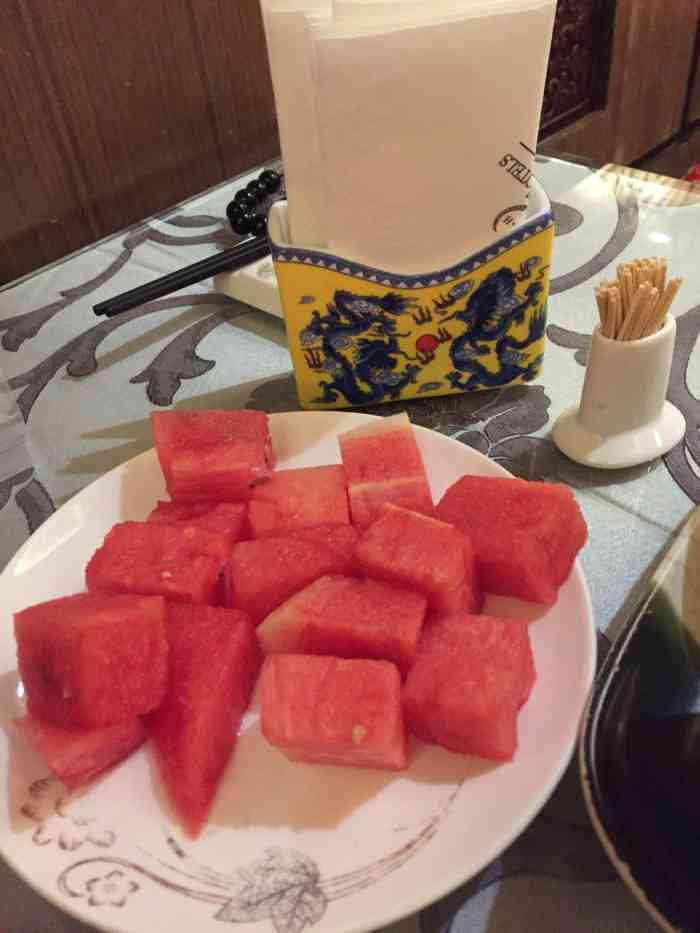 艺海贵宾楼(牡丹园店)-"朋友聚会去的,自助餐很棒,客房服务也很不.