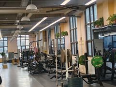 -岩顶健身(玄武店)