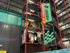 -极限PLAY运动娱乐新世界·团建派对表演休闲馆·室内高空游乐园