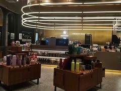-星巴克臻选(上海虹桥新天地三店)