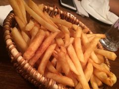 英式炸鱼配薯条-宝莱纳啤酒花园餐厅PAULANER BRAUHAUS Nanjing(广州路店)