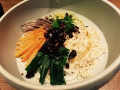 鸡丝凉米线-云海肴·汽锅鸡·云南菜(天山百盛优客店)