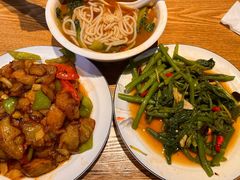 -牛八宝桂林米粉(八里庄店)