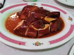 玫瑰豉油鸡（例）-东鑫记港式茶餐厅(南京东路店)