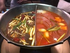 -湊湊火锅·茶憩(新中关购物中心店)