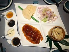 梧桐四味烤鸭-梧桐北京烤鸭·铜锅涮肉(海岸城店)