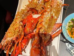 -雍容荟帝王蟹活龙虾展台自助(IFS黑金店)