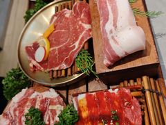 -轻烧烤肉(光谷步行街店)