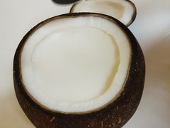 -志龙皇冠吃货椰子铺