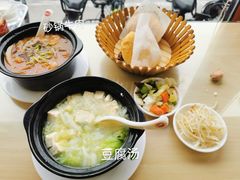 -闫家驴肉老店(华电一校店)