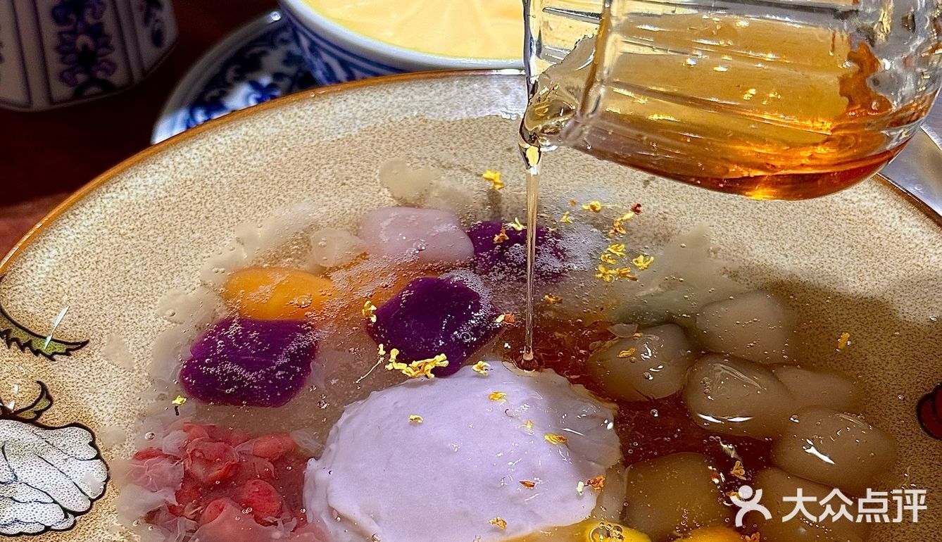 不是想象中的老字号手作甜品味道，营销感很重