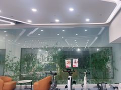 -英派斯健身旗舰店(海信国际中心馆)