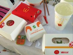 -麦当劳(卫星广场店)