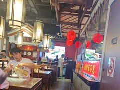 -川流不息·地道川菜·小龙虾(新松江路店)