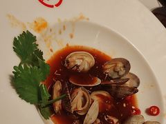 -肥肥虾庄·金牌油焖大虾(汉街SKP店)