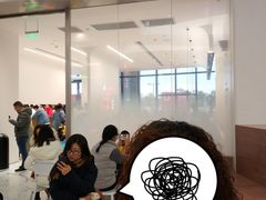 等位区-喜茶(永旺梦乐城店)