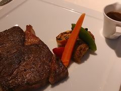 澳洲M6级肉眼牛扒-广州塔卢特斯法国旋转餐厅