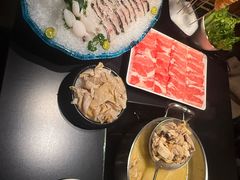 -鲜入唯煮·港式海鲜牛肉火锅(金宝街店)