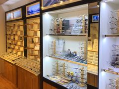 -MiRi眼镜·蔡司·星趣控·尼康控优点视觉合作店(南京东路店)