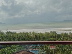 -三亚湾海居铂尔曼度假酒店