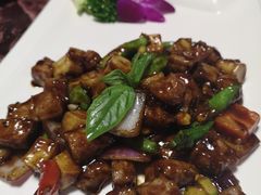 黑椒芦笋牛柳粒-红山红餐厅(宏源大厦店)