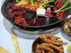 -正贰捌经重庆老火锅(建设路店)