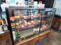 面包甜点陈列柜-星巴克(深圳前进天虹店)