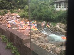-安吉龙王山峡谷漂流