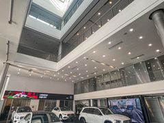 -天津波士信达奔驰4S店(卫津南路店)