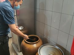 -正宗杨记普洱酸醋米线(总店)