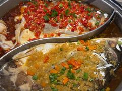 -阿瓦山寨·湘菜现炒·剁椒鱼头王(咸阳总店)