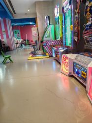 -多米空间儿童游乐中心(路劲世界广场店)