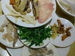 -桥香园云南过桥米线(金马碧鸡店)