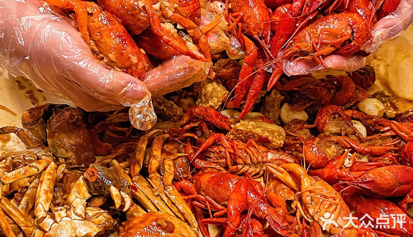 在天津‼️炫满满一桌手抓🦞的快乐我get了