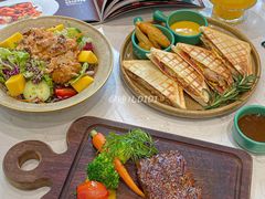 -西语·炭烧牛排(卓越中寰店)